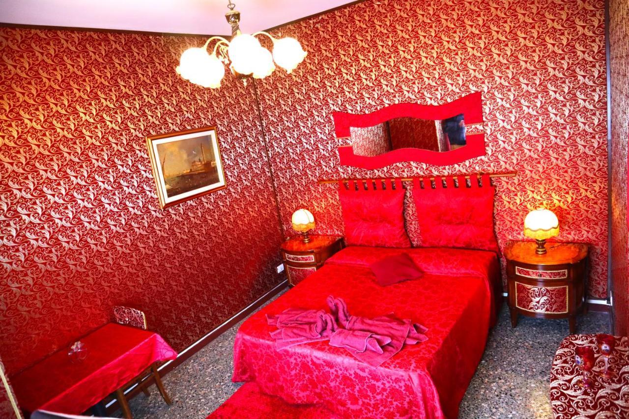 Venice Rainbow Apartment San Marco Esterno foto