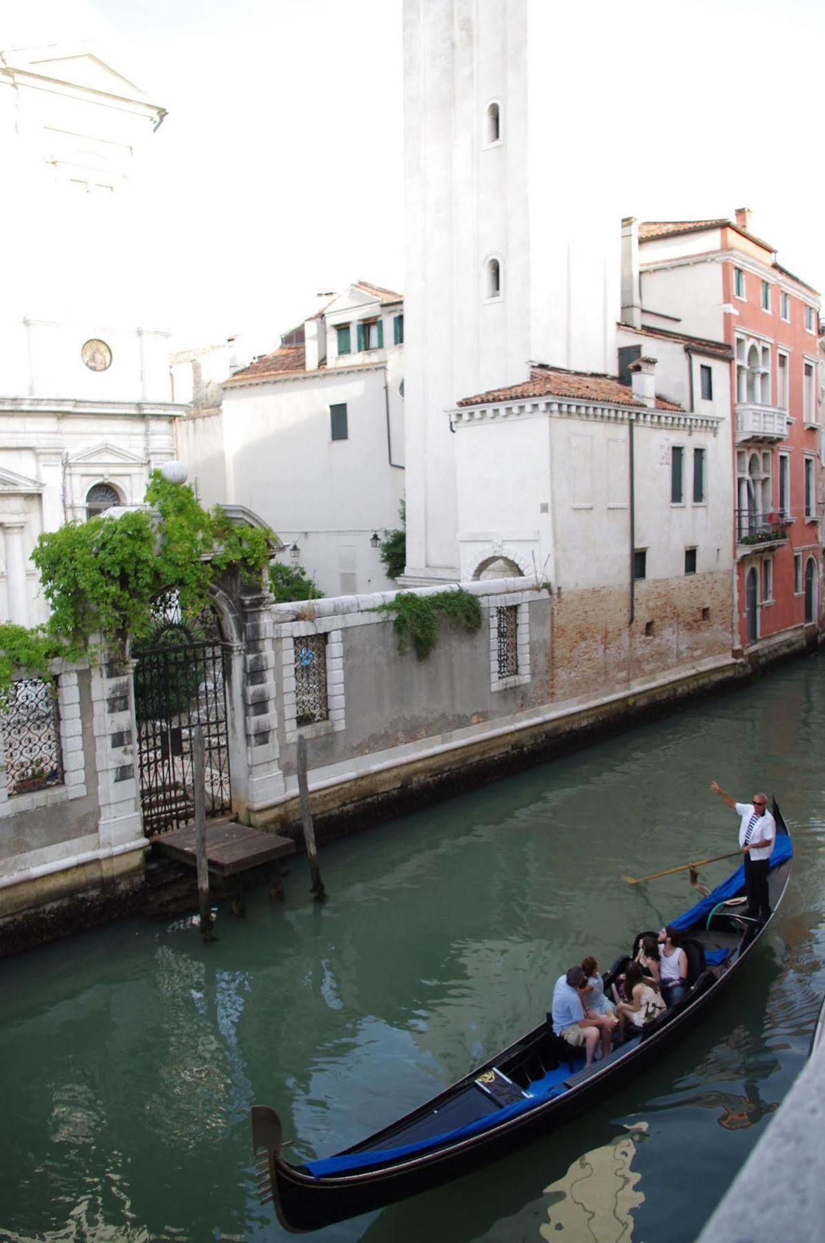 Venice Rainbow Apartment San Marco Esterno foto